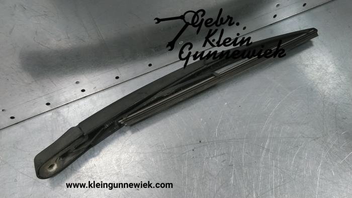 Rear wiper arm from a Mercedes GLE-Klasse 2018