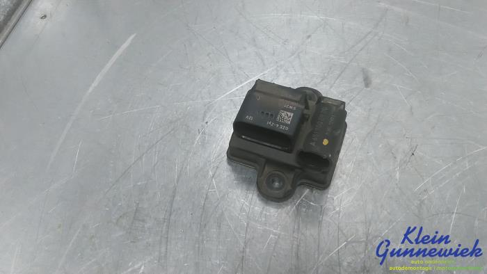 Glow plug pre-heat relay