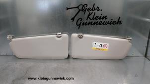 Gebrauchte Zonneklep set Mercedes Vito Preis € 40,00 Margenregelung angeboten von Gebr.Klein Gunnewiek Ho.BV