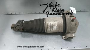 Used Rear shock absorber, left Audi Q7 Price € 245,00 Margin scheme offered by Gebr.Klein Gunnewiek Ho.BV