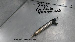 Używane Wtryskiwacz (wtrysk benzyny) Mercedes GLA-Klasse Cena € 50,00 Procedura marży oferowane przez Gebr.Klein Gunnewiek Ho.BV