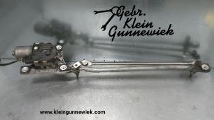 Used Wiper mechanism Volvo V50 Price € 60,00 Margin scheme offered by Gebr.Klein Gunnewiek Ho.BV