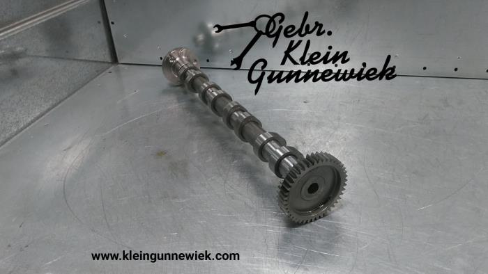 Camshaft from a Renault Master 2016