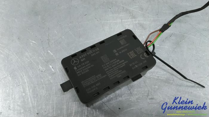 Używane Antena Mercedes Sprinter Cena € 25,00 Procedura marży oferowane przez Klein Gunnewiek Autodemontage & Motorentechniek