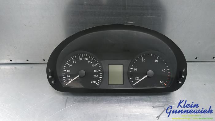 Begagnade Instrumentpanel Mercedes Vito Pris € 58,00 Marginaltabell erbjuds av Klein Gunnewiek Autodemontage & Motorentechniek