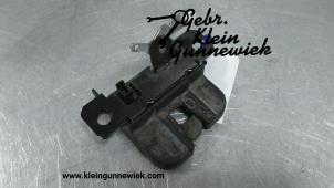 Used Tailgate lock mechanism Volkswagen Caddy Price € 20,00 Margin scheme offered by Gebr.Klein Gunnewiek Ho.BV