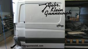 Gebrauchte Schiebetür rechts Mercedes Sprinter Preis € 195,00 Margenregelung angeboten von Gebr.Klein Gunnewiek Ho.BV
