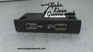 Used AUX / USB connection Mercedes GLE-Klasse Price € 35,00 Margin scheme offered by Gebr.Klein Gunnewiek Ho.BV