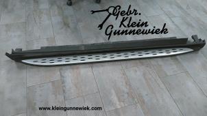 Używane Belka boczna prawa Mercedes GLE-Klasse Cena € 195,00 Procedura marży oferowane przez Gebr.Klein Gunnewiek Ho.BV