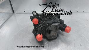 Gebrauchte Thermostatgehäuse BMW 3-Serie Preis € 125,00 Margenregelung angeboten von Gebr.Klein Gunnewiek Ho.BV