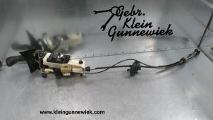 Used Gear stick Mercedes Sprinter Price € 125,00 Margin scheme offered by Gebr.Klein Gunnewiek Ho.BV