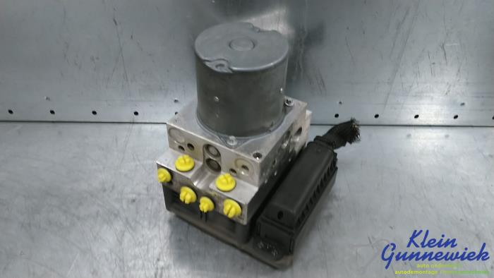 Gebrauchte ABS Pumpe BMW 5-Serie Preis € 126,00 Margenregelung angeboten von Klein Gunnewiek Autodemontage & Motorentechniek