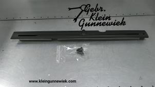 Used Right blind BMW X5 Price € 195,00 Margin scheme offered by Gebr.Klein Gunnewiek Ho.BV