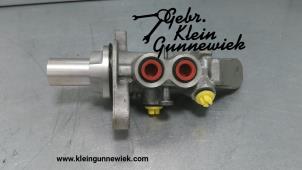 Używane Glówny cylinder hamulcowy Renault Scenic Cena € 50,00 Procedura marży oferowane przez Gebr.Klein Gunnewiek Ho.BV