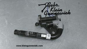 Used Seatbelt tensioner, left BMW 5-Serie Price € 45,00 Margin scheme offered by Gebr.Klein Gunnewiek Ho.BV