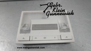 Usagé Eclairage intérieur avant Volkswagen Polo Prix € 25,00 Règlement à la marge proposé par Gebr.Klein Gunnewiek Ho.BV