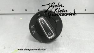 Usagé Commutateur lumière Volkswagen T-Roc Prix € 35,00 Règlement à la marge proposé par Gebr.Klein Gunnewiek Ho.BV