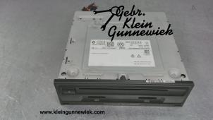 Used Multi-media control unit Volkswagen Golf Price € 435,00 Margin scheme offered by Gebr.Klein Gunnewiek Ho.BV
