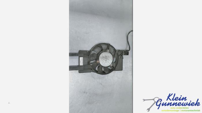Używane Silnik wentylatora Ford Focus Cena € 26,00 Procedura marży oferowane przez Klein Gunnewiek Autodemontage & Motorentechniek
