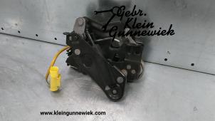 Used Bonnet lock mechanism BMW 5-Serie Price € 85,00 Margin scheme offered by Gebr.Klein Gunnewiek Ho.BV