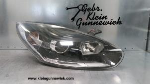 Używane Reflektor prawy Renault Megane Cena € 135,00 Procedura marży oferowane przez Gebr.Klein Gunnewiek Ho.BV