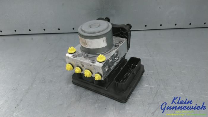 Usagé Bloc ABS Mercedes E-Klasse Prix € 363,00 Règlement à la marge proposé par Klein Gunnewiek Autodemontage & Motorentechniek