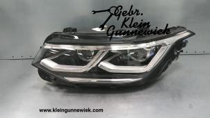 Gebrauchte Scheinwerfer links Volkswagen Tiguan Preis € 395,00 Margenregelung angeboten von Gebr.Klein Gunnewiek Ho.BV