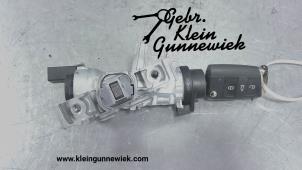Used Ignition lock + key Volkswagen T-Roc Price € 50,00 Margin scheme offered by Gebr.Klein Gunnewiek Ho.BV