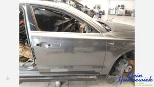 Begagnade Framdörr, 4-dörrars, höger Audi A8 Pris € 595,00 Marginaltabell erbjuds av Klein Gunnewiek Autodemontage & Motorentechniek