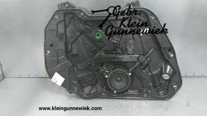 Gebrauchte Fenstermechanik 4-türig links vorne BMW 1-Serie Preis € 50,00 Margenregelung angeboten von Gebr.Klein Gunnewiek Ho.BV