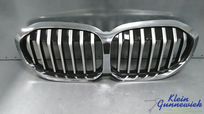 Begagnade Grill BMW 1-Serie Pris € 95,00 Marginaltabell erbjuds av Klein Gunnewiek Autodemontage & Motorentechniek
