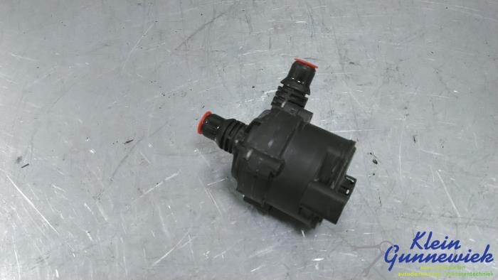 Begagnade Vattenpump BMW 1-Serie Pris € 27,00 Marginaltabell erbjuds av Klein Gunnewiek Autodemontage & Motorentechniek