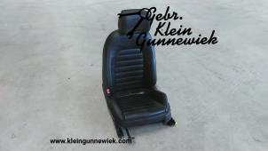 Used Seat, left Volkswagen Passat Price € 225,00 Margin scheme offered by Gebr.Klein Gunnewiek Ho.BV
