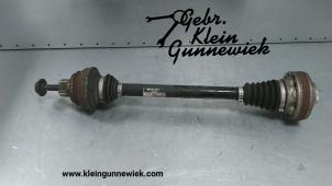 Używane Os napedowa lewy tyl Audi A8 Cena € 65,00 Procedura marży oferowane przez Gebr.Klein Gunnewiek Ho.BV