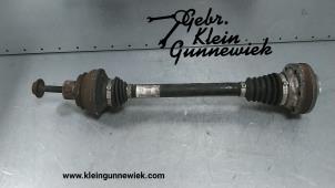 Usagé Arbre de transmission arrière droit Audi A8 Prix € 65,00 Règlement à la marge proposé par Gebr.Klein Gunnewiek Ho.BV