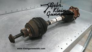 Usagé Arbre de transmission avant droit Audi A4 Prix € 75,00 Règlement à la marge proposé par Gebr.Klein Gunnewiek Ho.BV