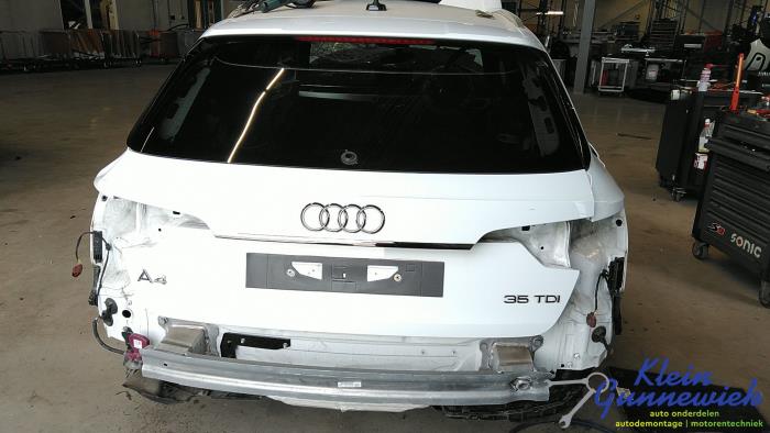 Używane Tylna klapa Audi A4 Cena € 376,00 Procedura marży oferowane przez Klein Gunnewiek Autodemontage & Motorentechniek