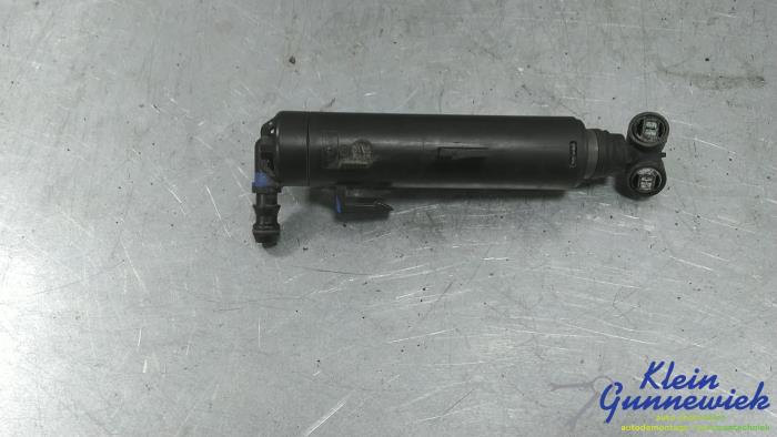 Używane Spryskiwacz reflektorów Audi A8 Cena € 25,00 Procedura marży oferowane przez Klein Gunnewiek Autodemontage & Motorentechniek