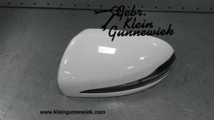 Gebrauchte Spiegelkappe links Mercedes E-Klasse Preis € 35,00 Margenregelung angeboten von Gebr.Klein Gunnewiek Ho.BV