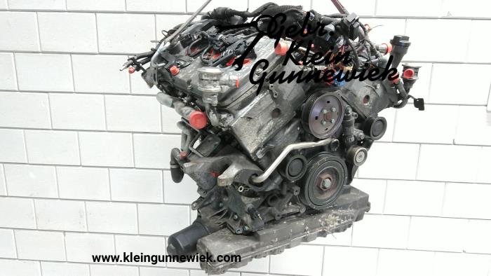 Motor de un Audi A8 2006