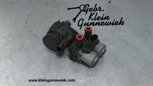 Usados Válvula eléctrica de calefactor Audi A6 Precio € 60,00 Norma de margen ofrecido por Gebr.Klein Gunnewiek Ho.BV