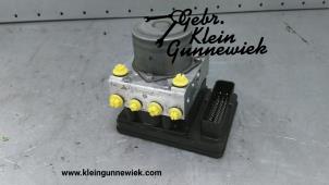 Used ABS pump Mercedes E-Klasse Price € 325,00 Margin scheme offered by Gebr.Klein Gunnewiek Ho.BV