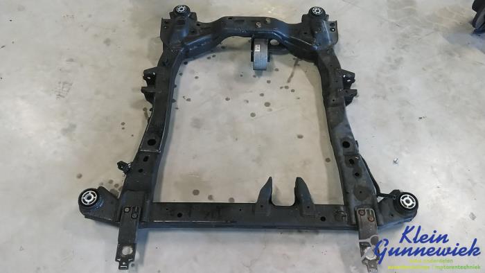 Begagnade Underram Opel Insignia Pris € 68,00 Marginaltabell erbjuds av Klein Gunnewiek Autodemontage & Motorentechniek
