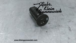 Usagé Connexion USB Ford Kuga Prix € 50,00 Règlement à la marge proposé par Gebr.Klein Gunnewiek Ho.BV