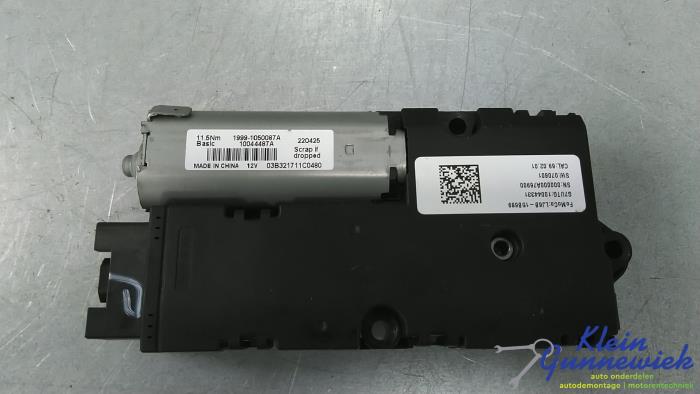 Używane Silnik szyberdachu Ford Kuga Cena € 175,00 Procedura marży oferowane przez Klein Gunnewiek Autodemontage & Motorentechniek