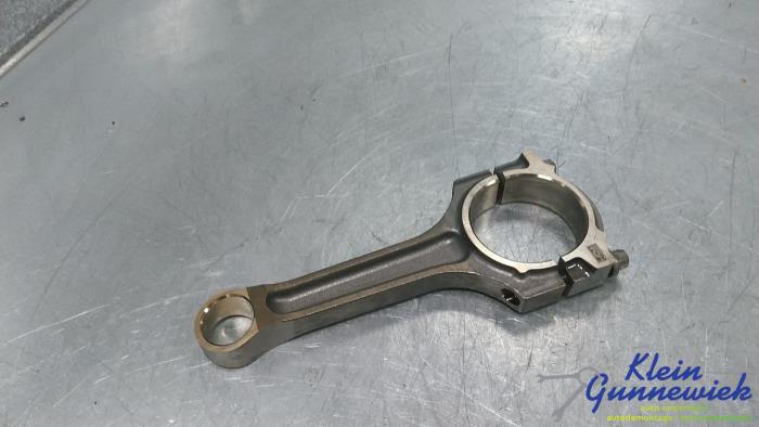 Używane Korbowód Ford Focus Cena € 66,00 Procedura marży oferowane przez Klein Gunnewiek Autodemontage & Motorentechniek