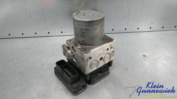 Usagé Bloc ABS Audi Allroad Quattro Prix € 122,00 Règlement à la marge proposé par Klein Gunnewiek Autodemontage & Motorentechniek