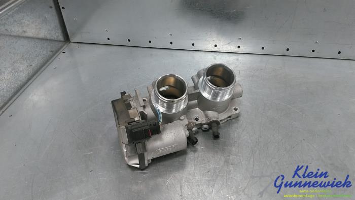 Usagé Boitier papillon Audi S8 Prix € 156,00 Règlement à la marge proposé par Klein Gunnewiek Autodemontage & Motorentechniek