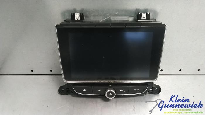 Begagnade Innerdisplay Opel Mokka Pris € 243,00 Marginaltabell erbjuds av Klein Gunnewiek Autodemontage & Motorentechniek
