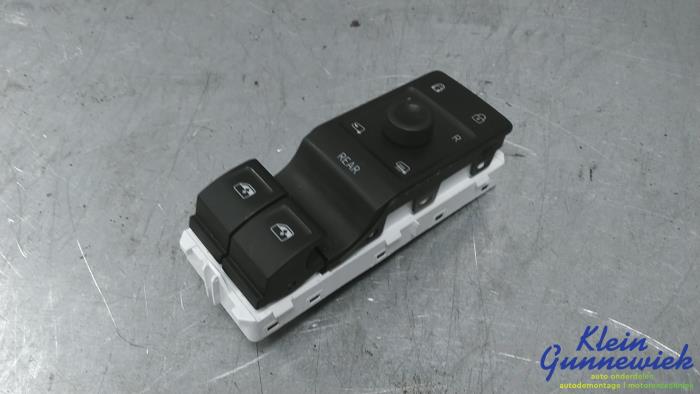 Usados Interruptor combinado de ventanillas Volkswagen ID.4 Precio € 44,00 Norma de margen ofrecido por Klein Gunnewiek Autodemontage & Motorentechniek